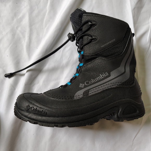 Columbia Bugaboot Size 7 Black 400g Waterproof Insulated Winter Boots - Picture 2 of 16